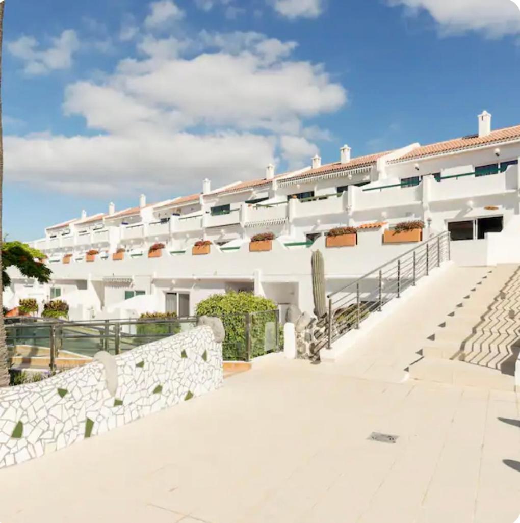Parque Don Jose, Costa Del Silencio, Tenerife Apartament